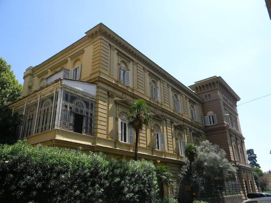 Charming House At Napels